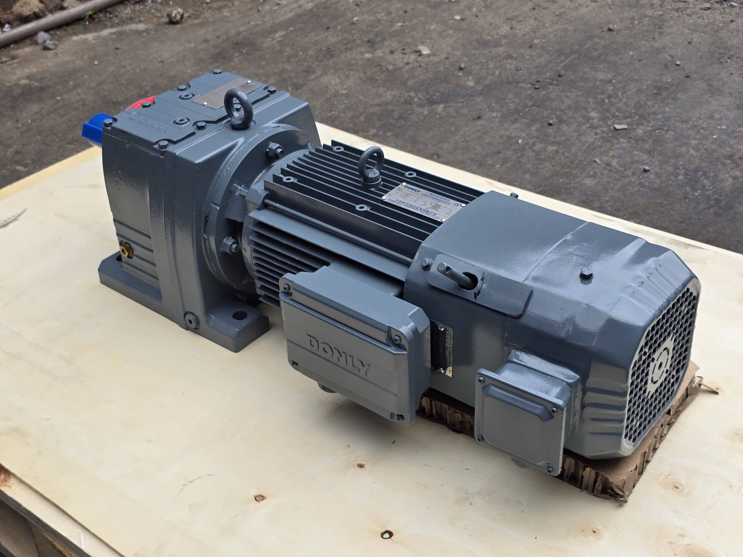 kỹ thuật năng lượng phân phối motor donly uy tín, chất lượng